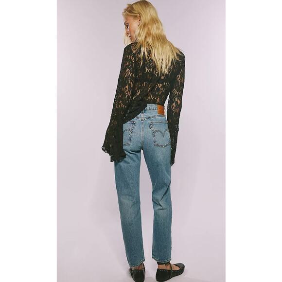 Free People x Levi's Wedgie Straight Jeans Size 26x28 NWT - Picture 4 of 5